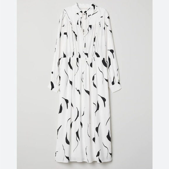 H&M Long Sleeve Peasant White Black Patterned Midi Dress Size 4 - Picture 1 of 10